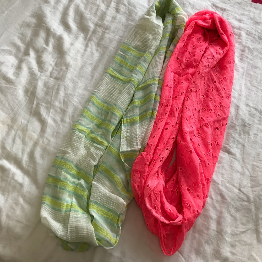 NWOT AE INFINITY SCARVES